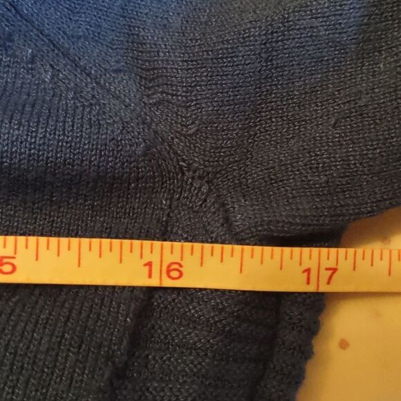 NY Collection Women's Size L‎ ruched side & sleeve open grommet neckline sweater - Picture 9 of 10